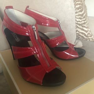 Michael Kors Berkeley T-Strap - Red Sz 9